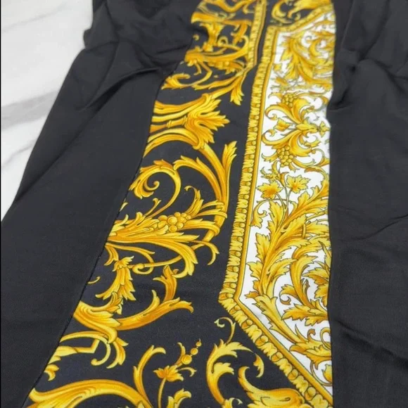 New VERSACE
Barocco Logo Sweatpants - Picture 5 of 10